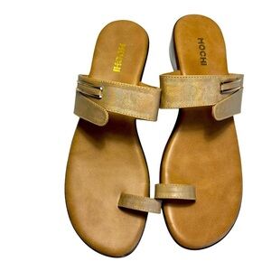MOCHI Golden Toe Sandals Sz 38